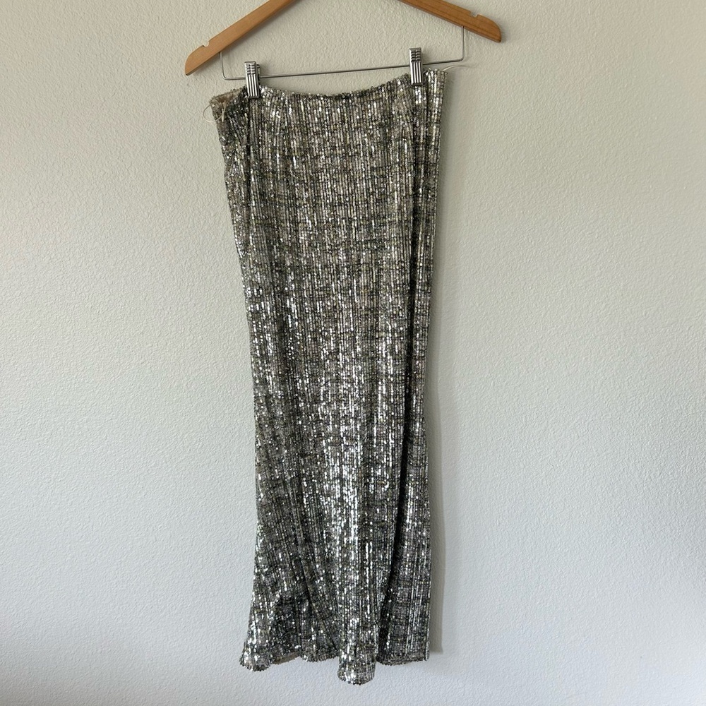 ITMFL Cortado Cher Vest and Indigo Cher Skirt Set in Beige and Silver - Picture 12 of 12